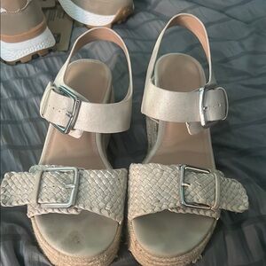 Wonderly Cream Sandals with Wide Strap Design